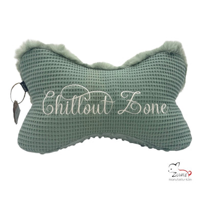 ZUMiE Leseknochen Kollektion Pompeux, Bestickung "Chillout Zone", Farbe Dusty Salbei