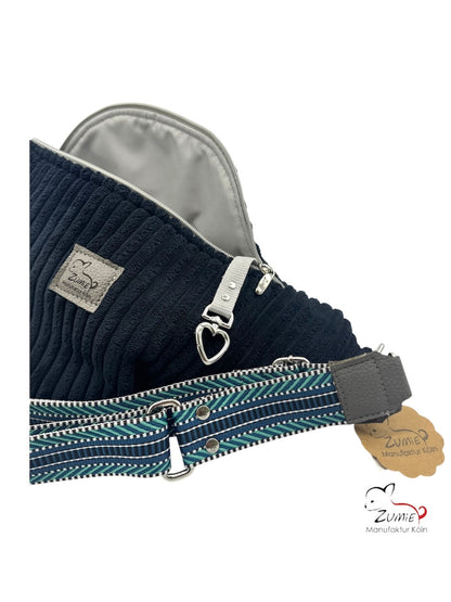 ZUMiE Crossbody Bag Gr.XL / Gassitasche, Farbe Schwarz